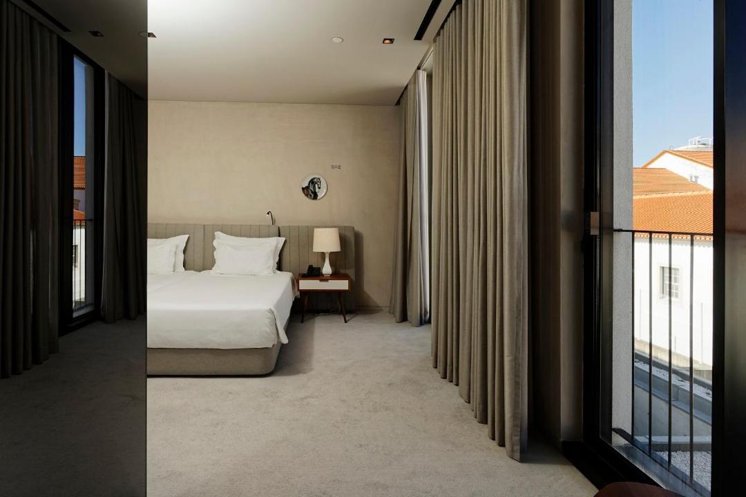 Montebelo Vista Alegre Ilhavo Hotel المظهر الخارجي الصورة A bedroom at The Ritz Lisbon