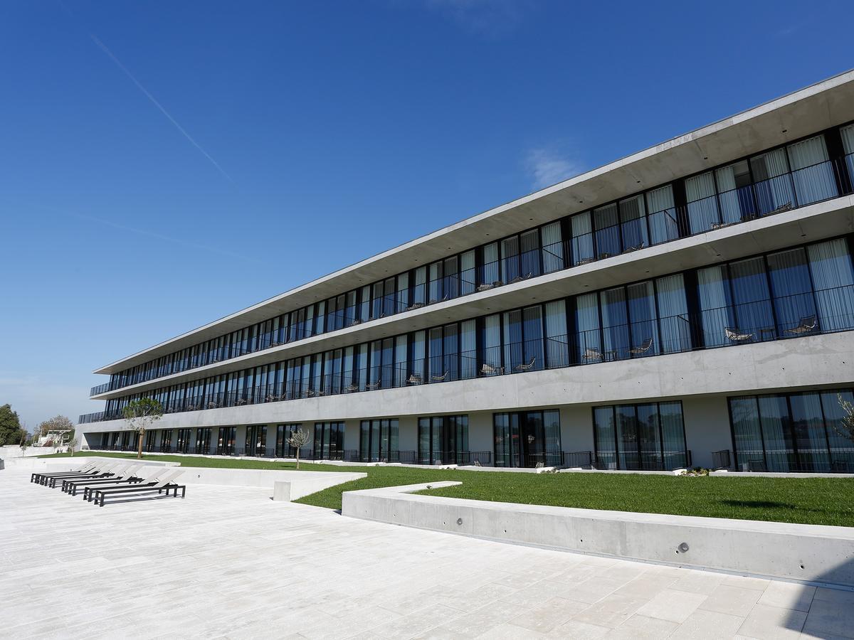 Montebelo Vista Alegre Ilhavo Hotel المظهر الخارجي الصورة The new building of the University of Novi Sad